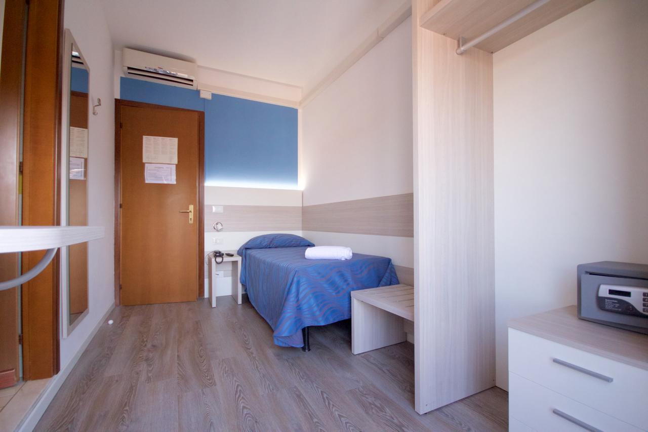 Hotel Serenella Lido di Jesolo Eksteriør bilde