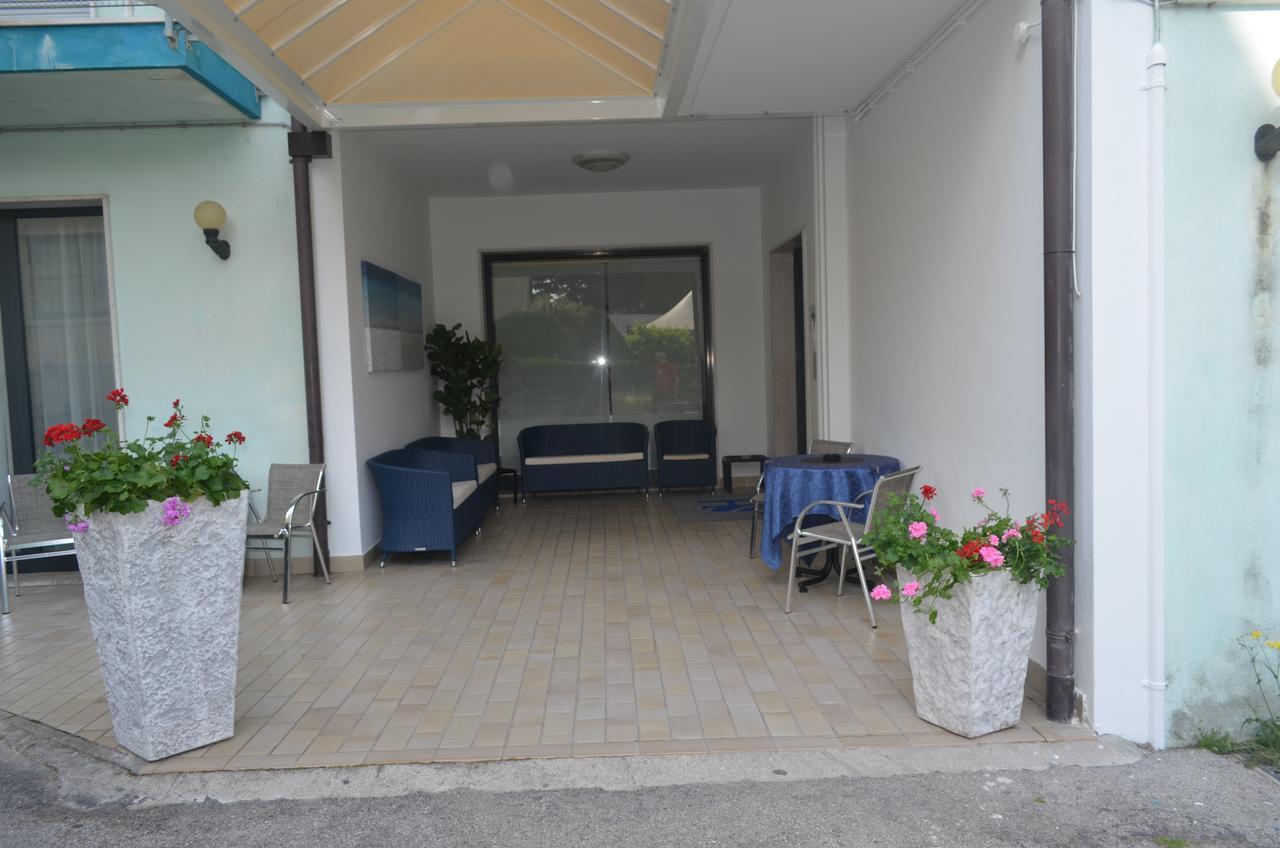 Hotel Serenella Lido di Jesolo Eksteriør bilde