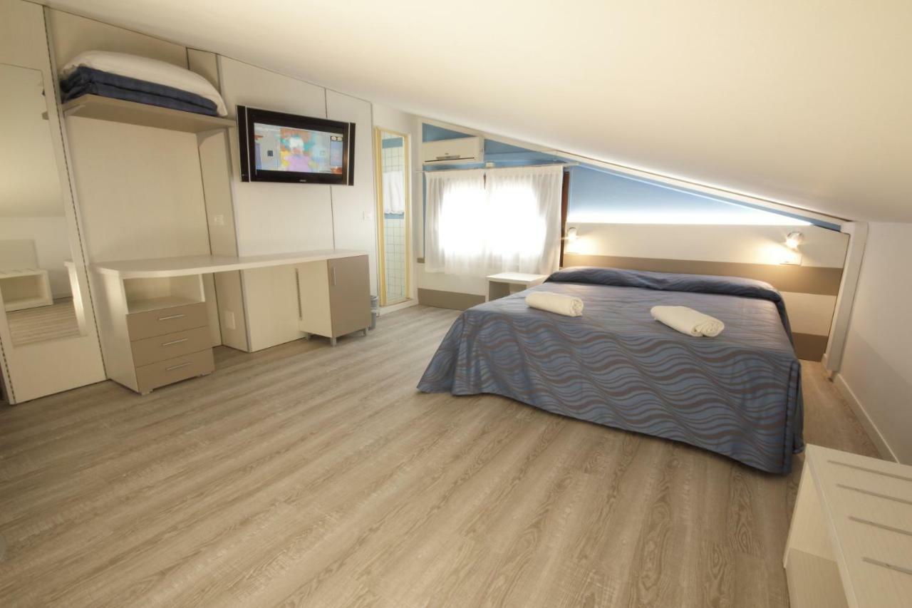 Hotel Serenella Lido di Jesolo Eksteriør bilde